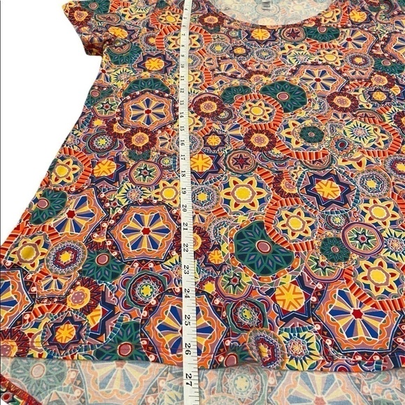 𝅺LULAROE Classic T - Picture 7 of 9